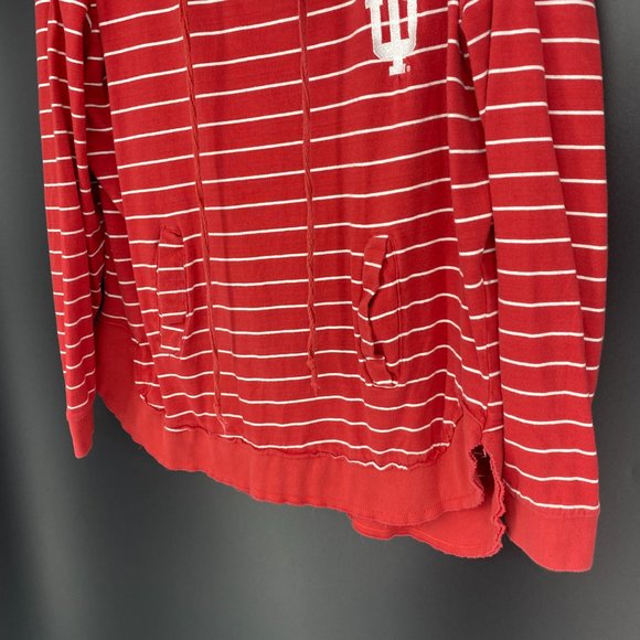 iU hoodie - Size L. - Picture 3 of 8